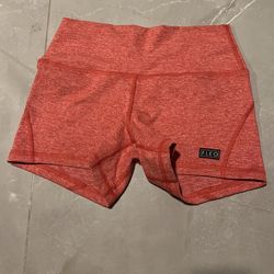Brand New! Never Worn Fleo Size Small