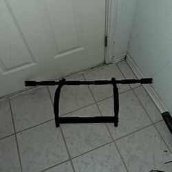 Pull Up Bar