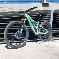 2022 All Carbon Specialized Stumpjumper Pro 29er S2 SRAM AXS Excellent Condition