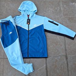 Nike Sweatsuits