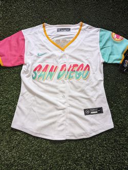 Manny Machado Jersey NEW Mens Medium White City Connect San Diego Padres  for Sale in Palm Desert, CA - OfferUp