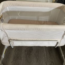 Baby bassinet 