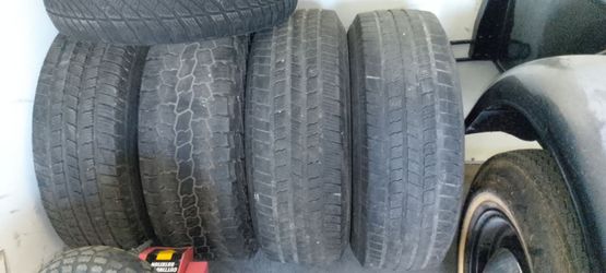 4 Michelin Tires w/ 8Lug Rims