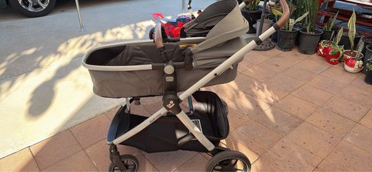 👉 Maxi-Cosi Siena CP Stroller