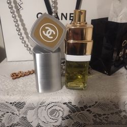 Vintage Chanel No 19