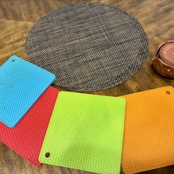 Dining Table Accessories 