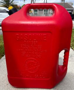 Blitz 6-Gallon Gas Can – Self-Venting Fuel Container – Good Condition