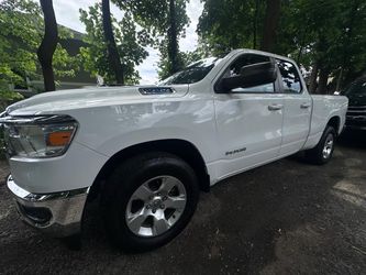 2022 Ram 1500 Big Horn Quad Cab 4X2 64 BOX