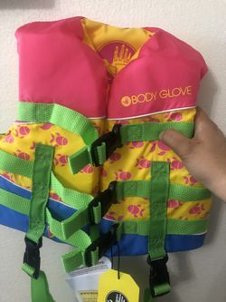 Young girls life vest