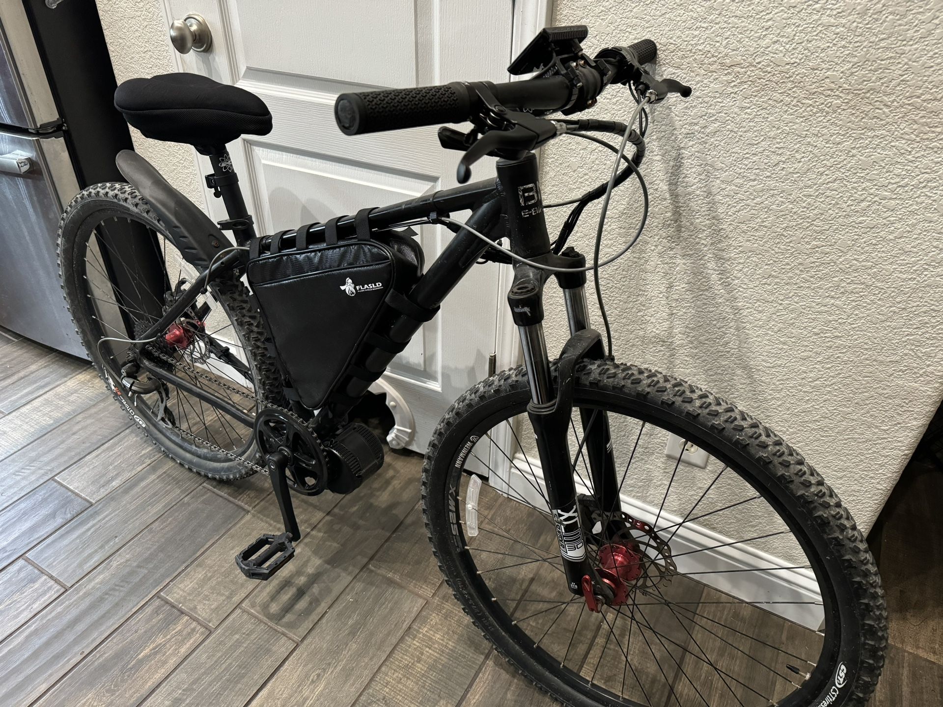 E-Bike Mid-Drive Mountain Bike