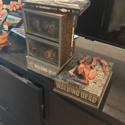 Walking dead CDs collector items 