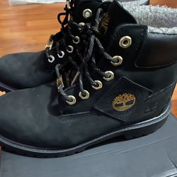 Timberland Black Size 6 1/2 Juniors
