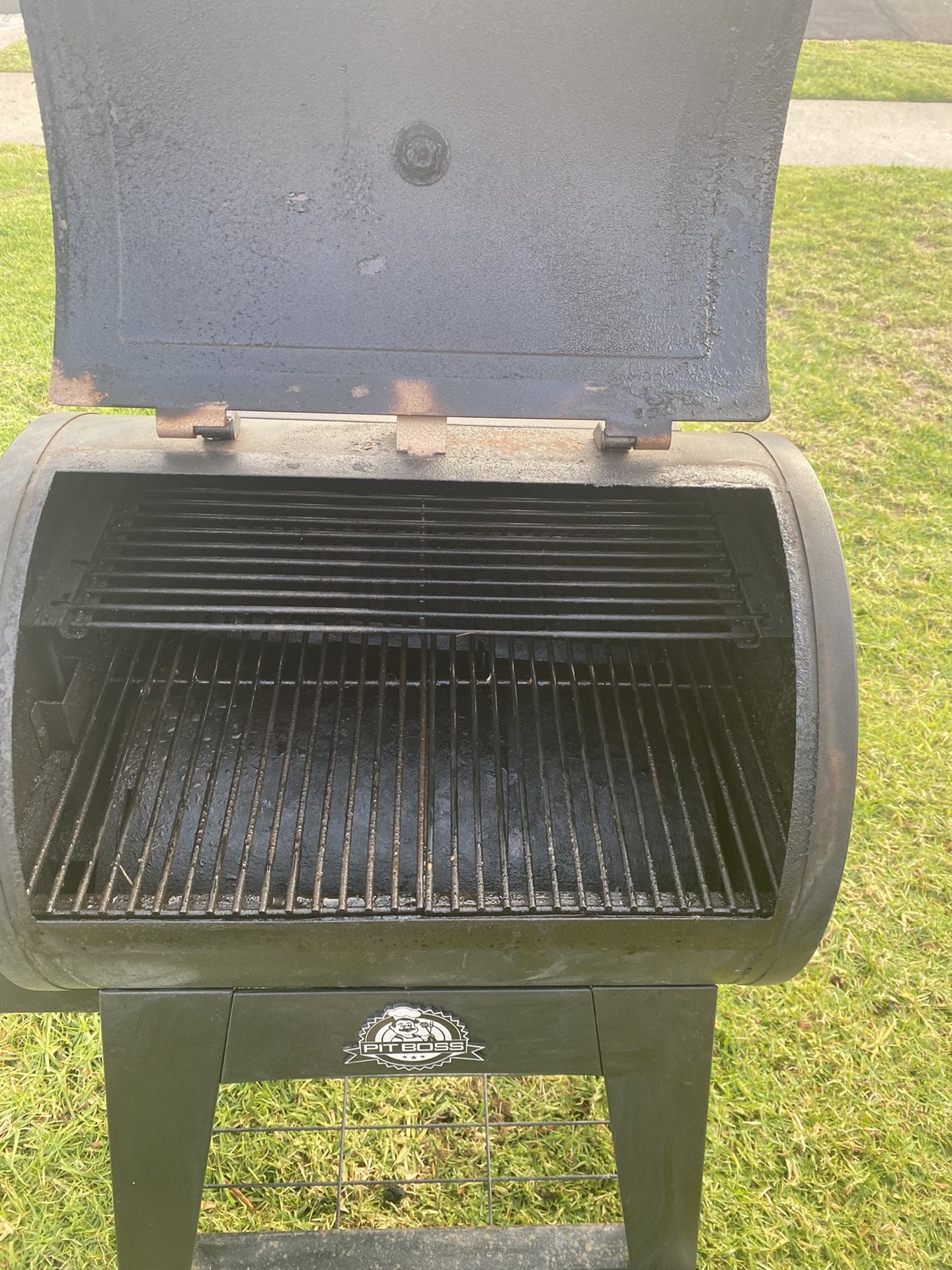 Pit Boss Lexington Pellet Grill/Smoker for Sale in San Diego, CA OfferUp