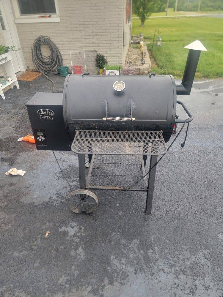Big Horn Pellet Grill/Smoker