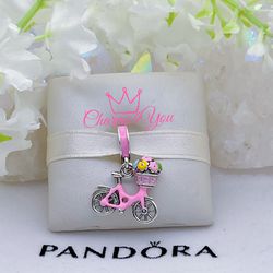 Adorable Charm 925 silver for Pandora moments bracelet.