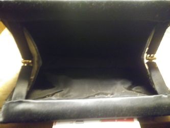 Ladies black elegant pocket purse in great condition