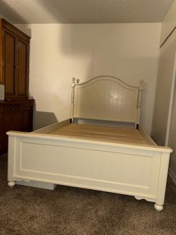 Full size bed