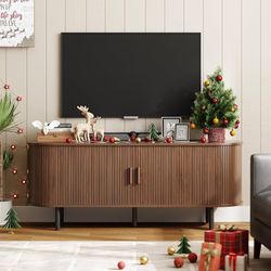 55" TV Stand with Power Outlet for TVs up to 60 Inch, Entertainment Center with Storage and Adjustable Shelves, Modern Media Console with Sliding Door