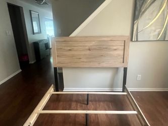 Queen Size Wood Look Bed Frame Headboard Footboard