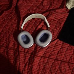 AirPod Maxes Barely Used