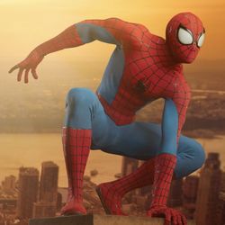 Sideshow Marvel Spider-Man Legendary Scale Figure NEW IN BOX