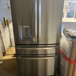 General Electric - Profile Series 27.6 Cu. Ft. 4-door Refrigerator 