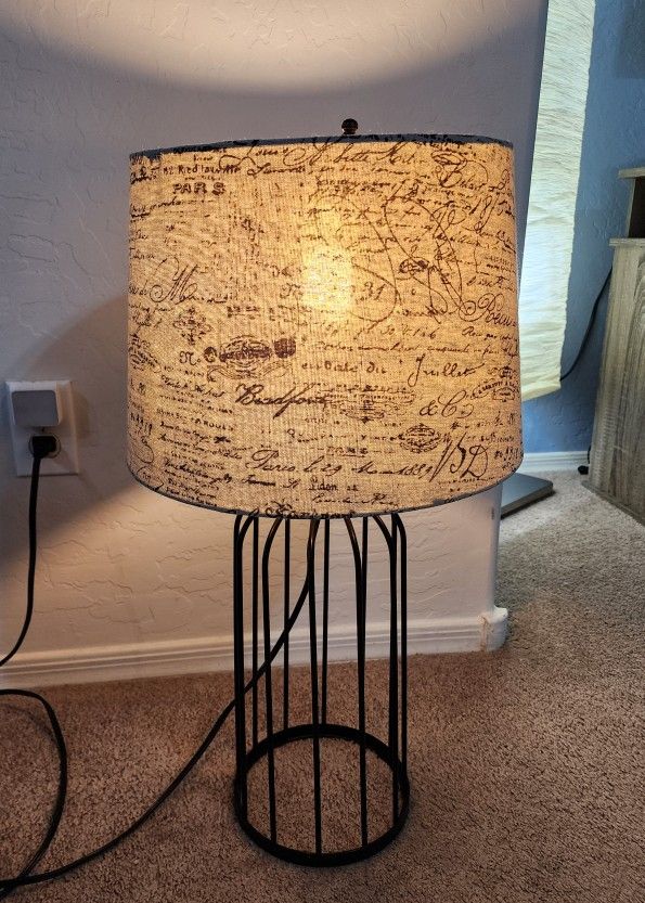 “PARIS” Themed Metal Lamp