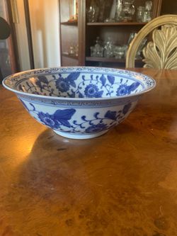 Blue & white porcelain bowl