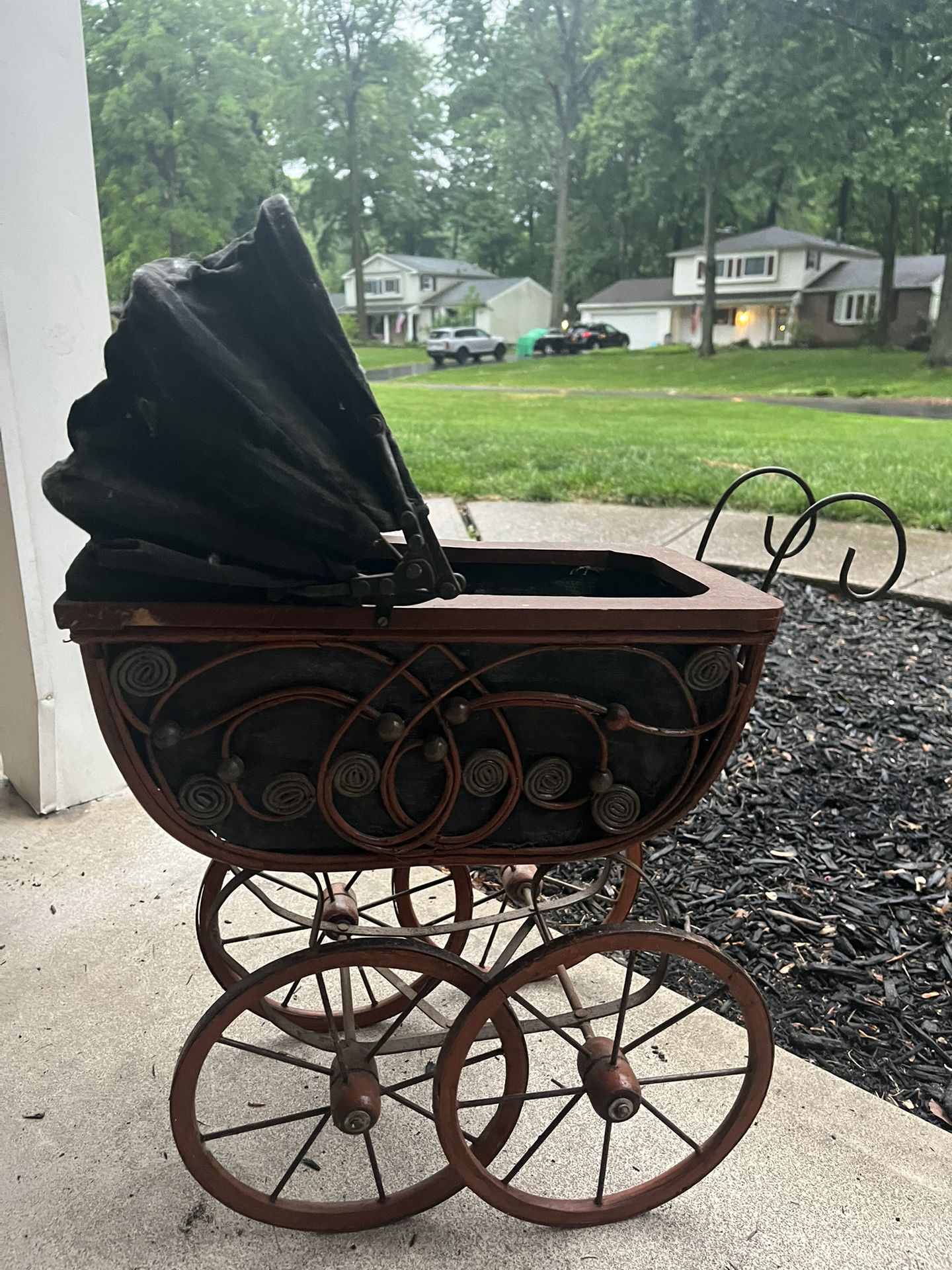 Victorian Style Doll Carriage