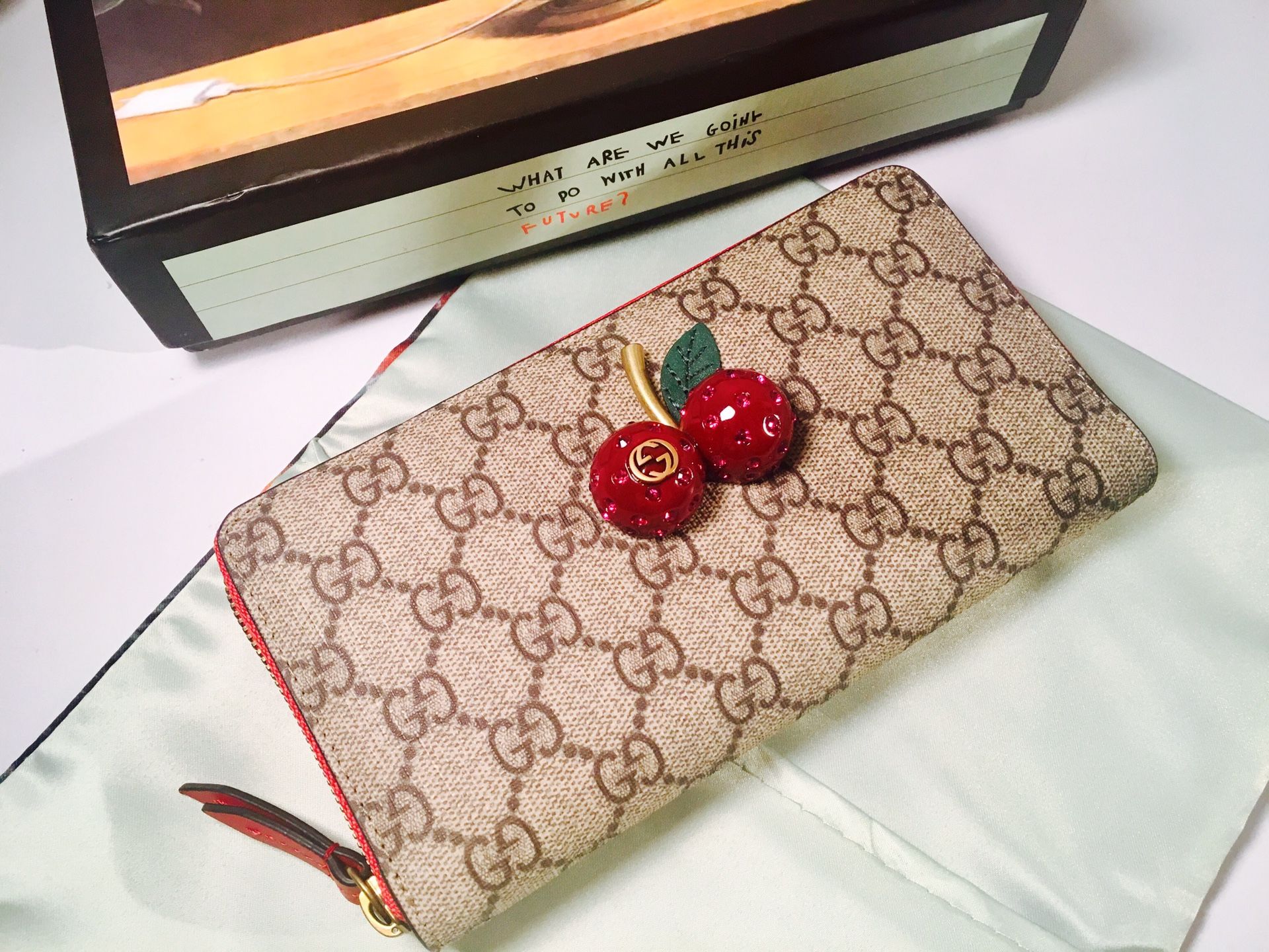 BNWT Gucci Cherry Wallet Authentic 100%