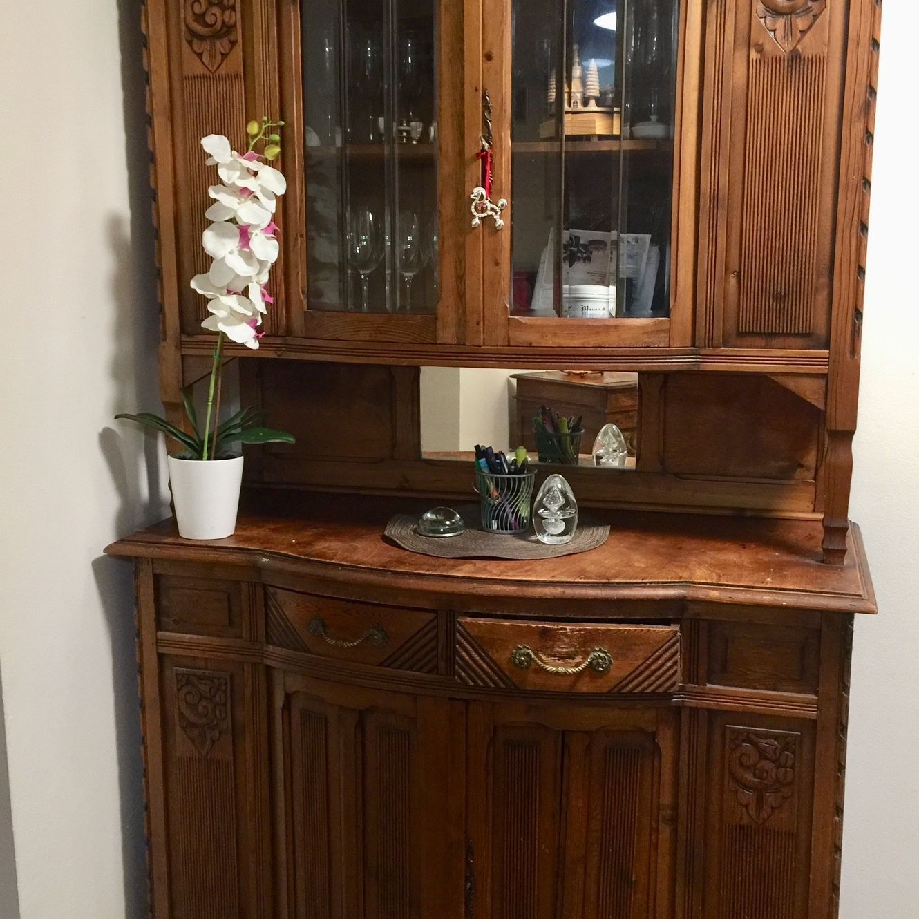 Antique Dinning Room 