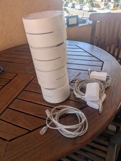 Google nest mesh router and points
