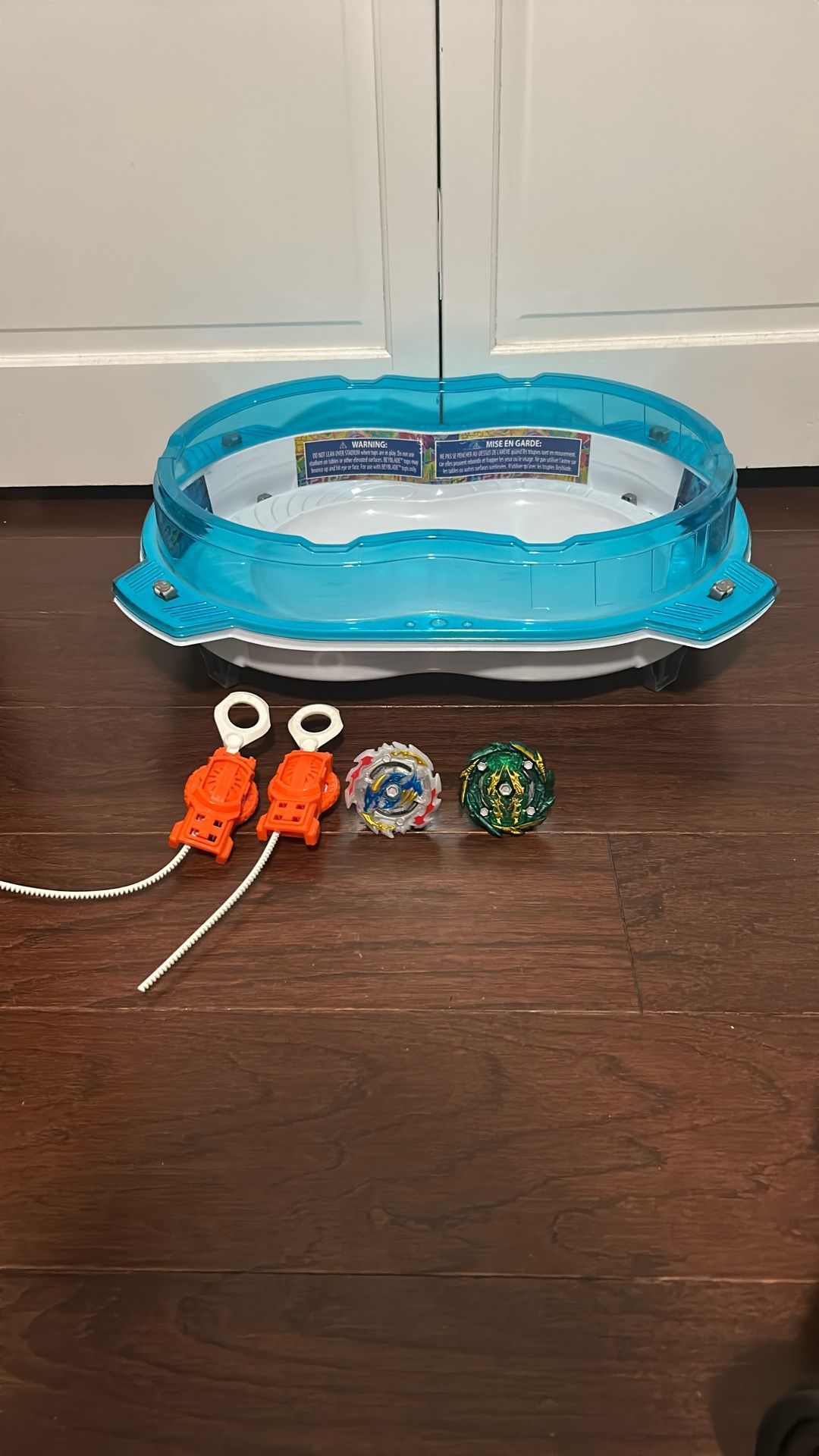 Hasbro Beyblade Burst Rise Hypersphere Vertical Drop Battle Set