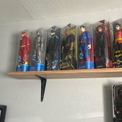 Action Figures 