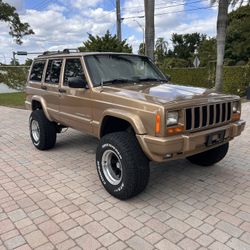 2000 Jeep Cherokee