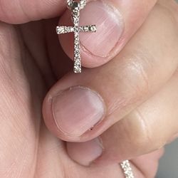 10kt Gold 1carat Natural Diamonds Half Inch