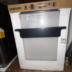 Samsung White Glass Finish Dishwasher (3 Racks)