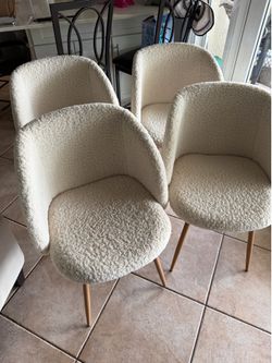 4 dining chairs