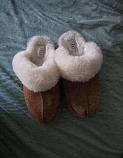 UGG Women's Brown and Tan Slippers