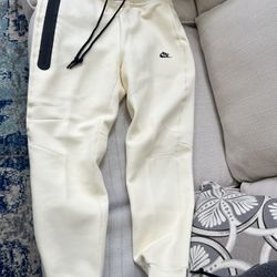 Nike Men's Tech Fleece Slim Fit Jogger Sweatpants