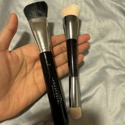 Makeup Brushes (2pcs)