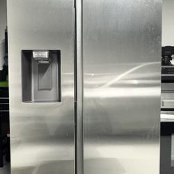 Refrigerator Samsung , 2 Years Old 