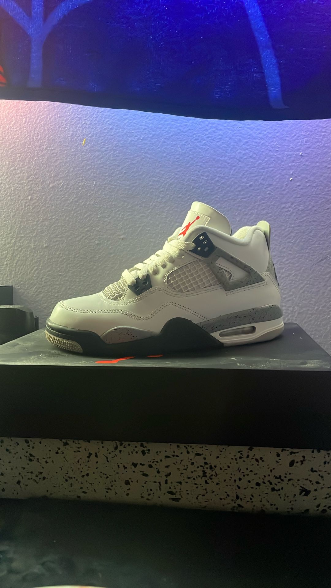 Jordan 4 retro og white concrete