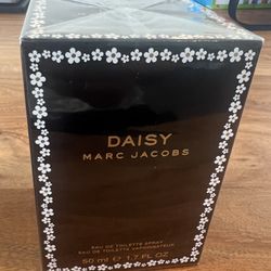 Daisy Marc Jacobs 