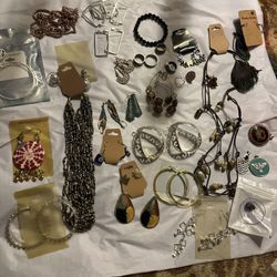 Whole Lot Of Jewelry 