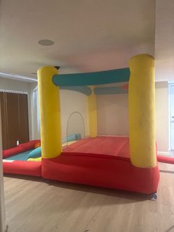 Bounce house (used)