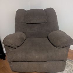 Comfy Fabric Recliner