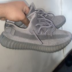 Adidas Yeezy boost 350 v2 size 7  men