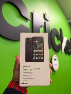 Obten el Motorola Moto G 2025 por GRATIS cuando cambies or agregas una línea nueva en Cricket!