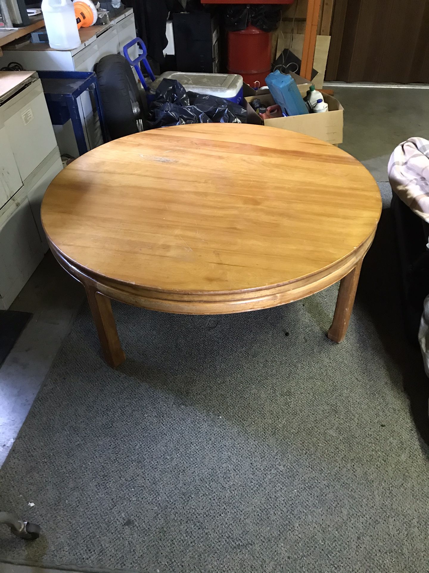 Round wooden coffee table/antique